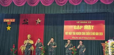 Ủy ban nhân dân phường Tân Quy Đông tổ chức đi thăm tân binh
